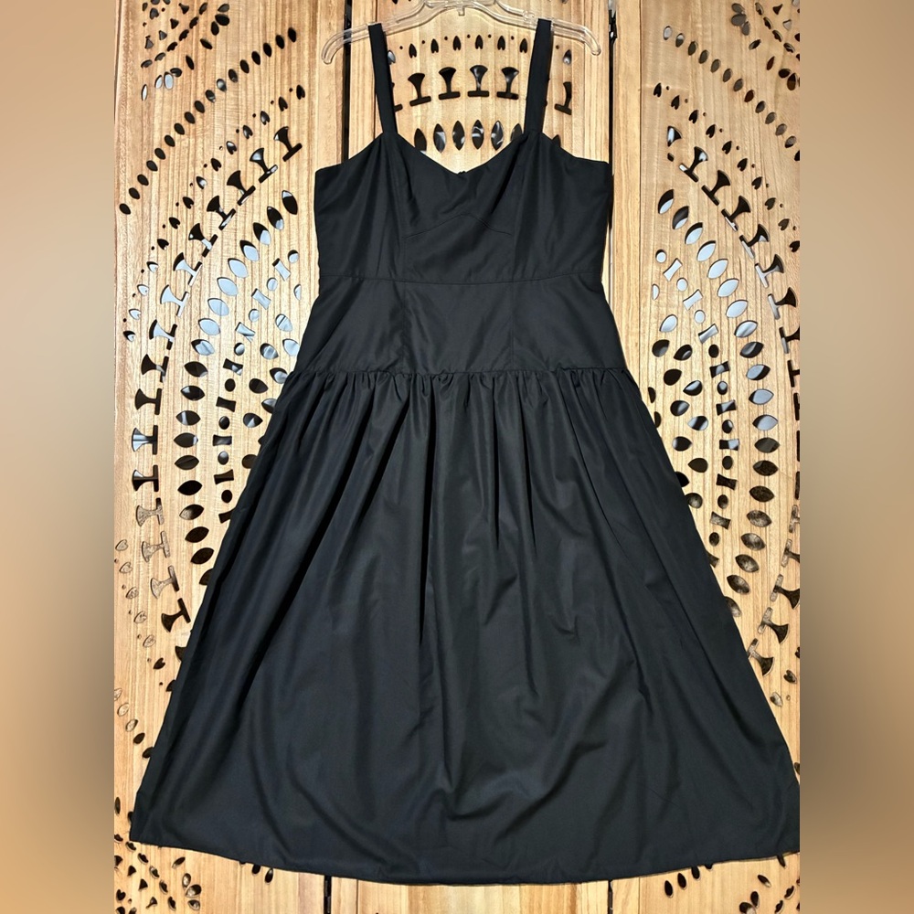 ✨NWT Chic Black Sleeveless Drop Waist Midi Dress - Picture 3 of 7